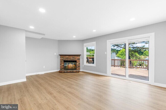 Building Photo - 11409 Berland Pl