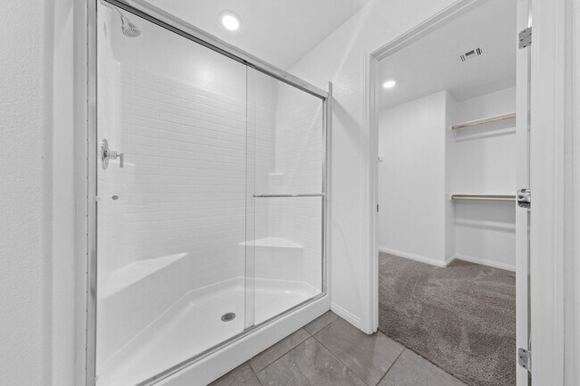 Building Photo - 4 Bedroom Home in Southern Highlands