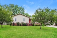 Building Photo - 203 Bumblebee Dr