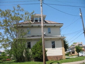 Building Photo - 359 Connellsville St