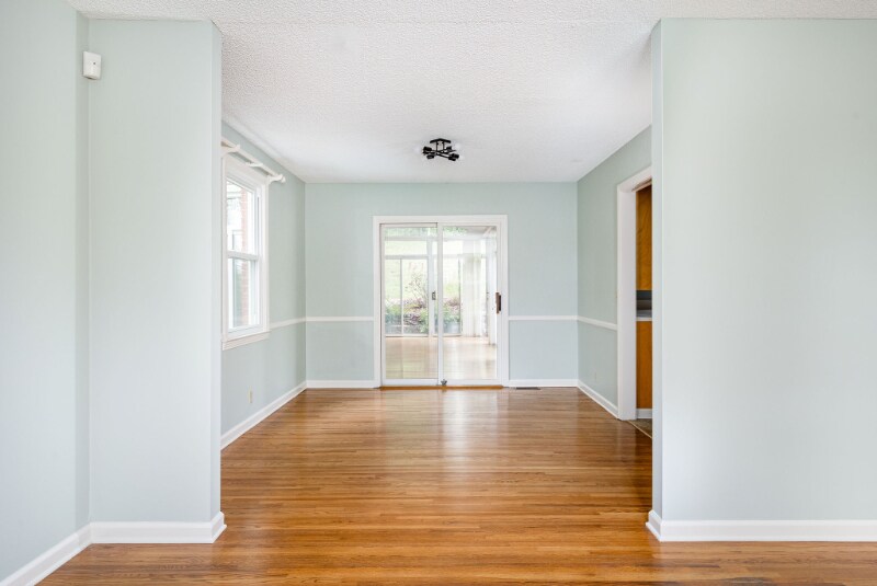 Building Photo - 924 Saundersville Ferry Rd