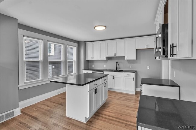 Building Photo - 49 Virgil Ave