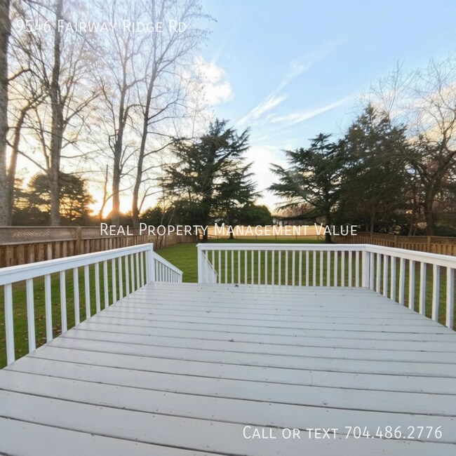 Building Photo - 9546 Fairway Ridge Rd