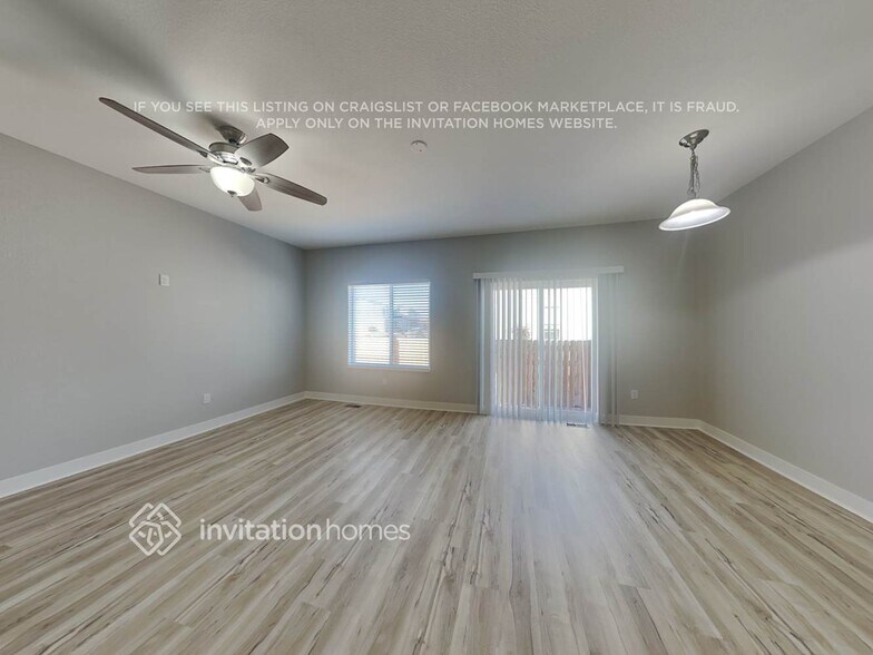 Building Photo - 583 Solano Dr