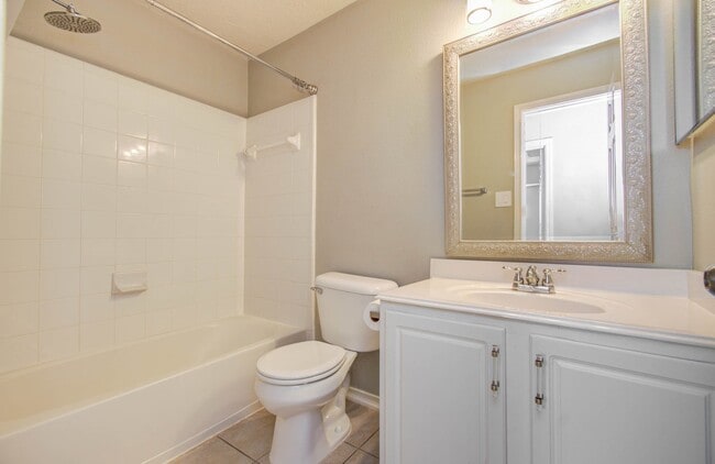 Building Photo - 14319 Mirkwood Ln