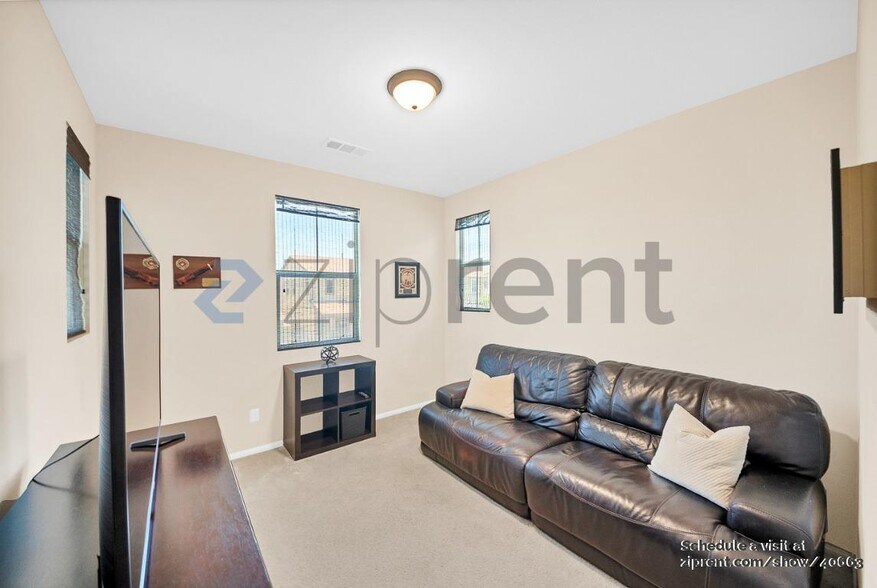 Building Photo - 2820 Palma Cir