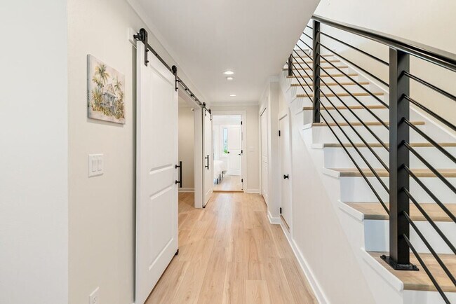 Building Photo - 100 S Spooky Ln