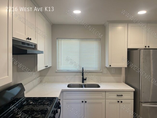 Building Photo - 2216 W Ave K 13