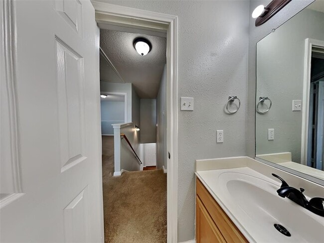 Building Photo - 5003 Hauna Ln