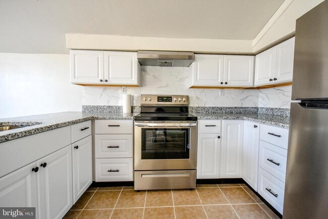 Building Photo - 3015 Abington Manor Dr