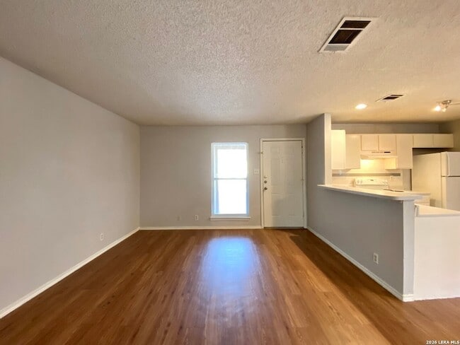 Building Photo - 5225 Meadow Field