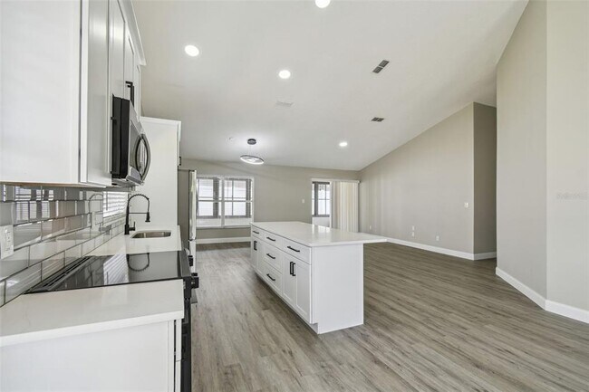 Building Photo - 1317 Ravida Woods Dr