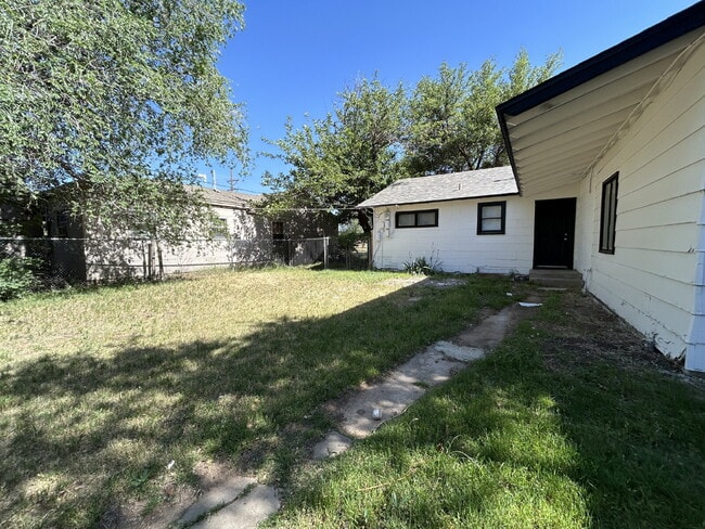 Building Photo - Home Located In Tech Terrace Near Park, Mi...