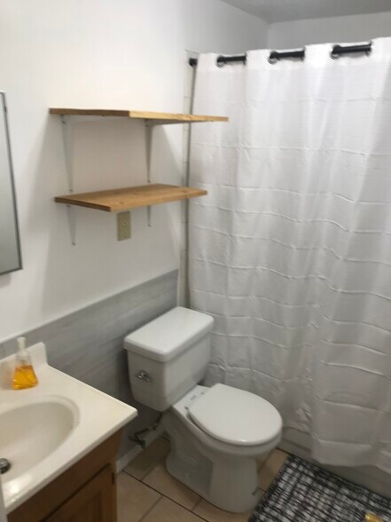 Building Photo - 2701 Vicksburg St