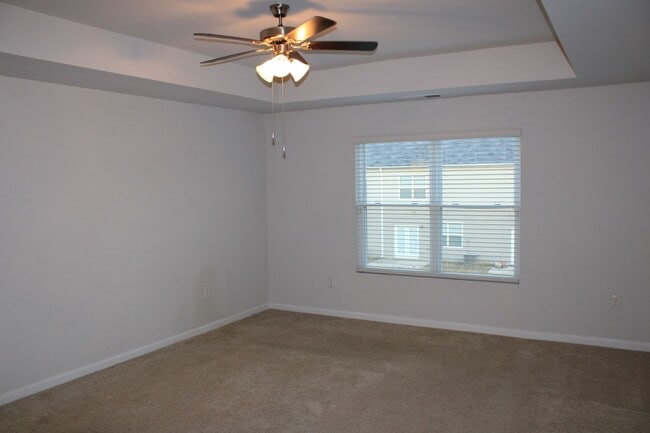 Building Photo - 3 Bedroom 2 .5 Bath Townhome Hephzibah!