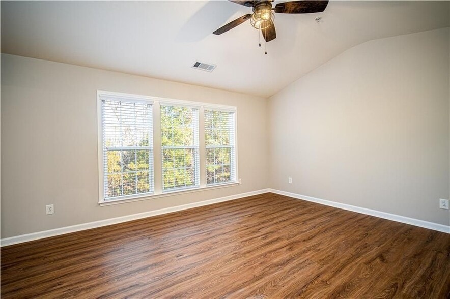 Building Photo - 265 Balaban Cir