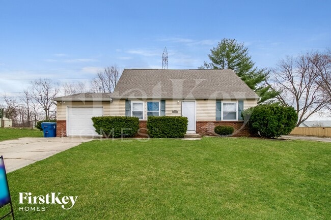 Building Photo - 1733 Mutz Dr