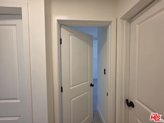 Building Photo - 1411 Innes Pl