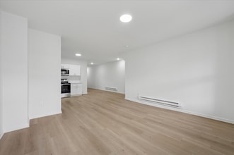 Building Photo - 5431 Walnut St