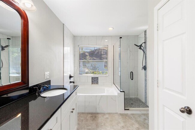 Building Photo - 79 Blue Creek Pl