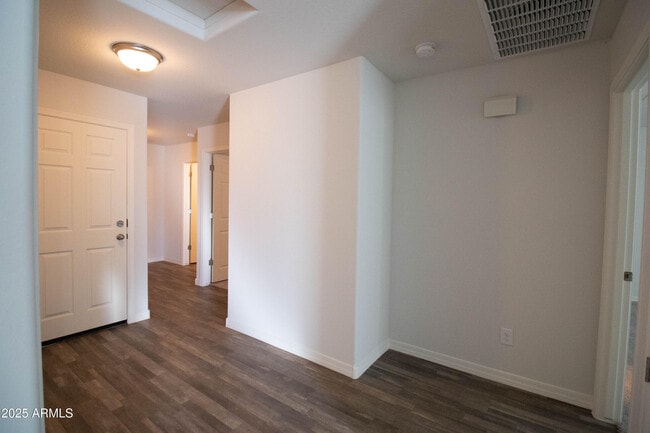 Building Photo - 1675 E Judi St