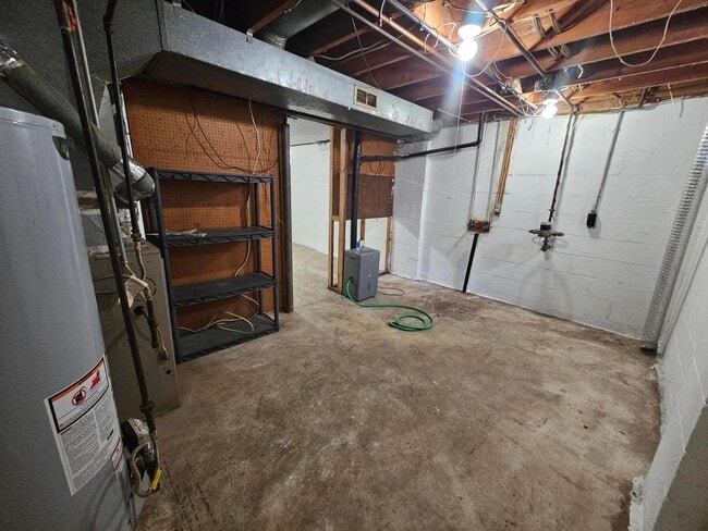 Building Photo - 2084 Brookfield Rd