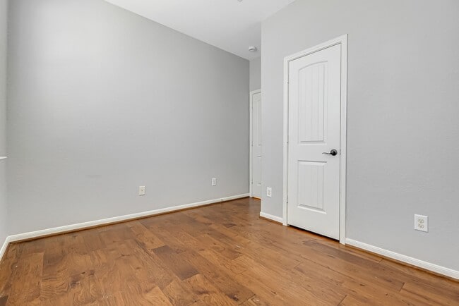 Building Photo - 146 Black Swan Pl