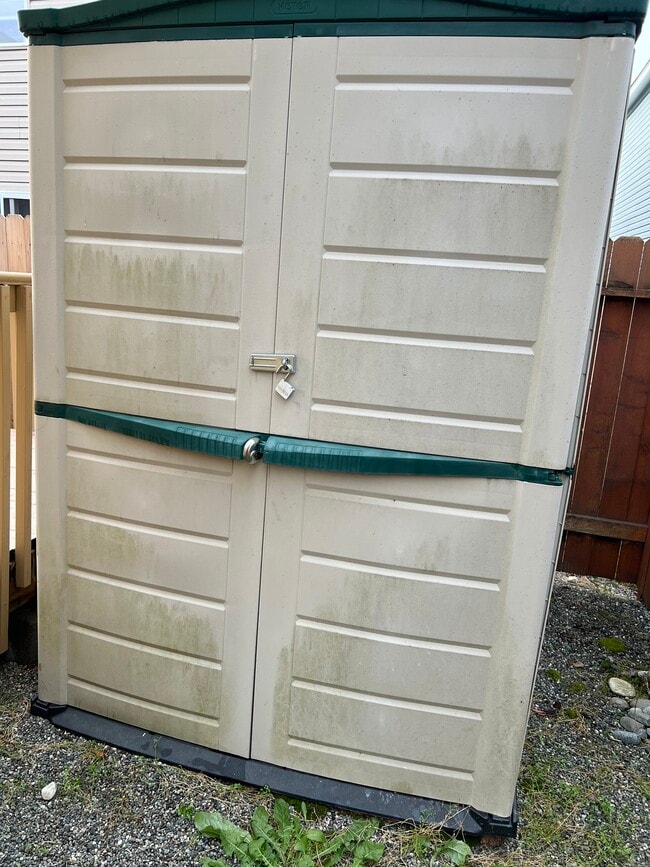 Building Photo - 6641 Desiree Loop