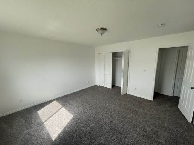 Building Photo - 4 Bd 3 Bath Home in Lehi