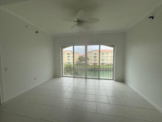 Building Photo - 7 Harbour Isle Dr E