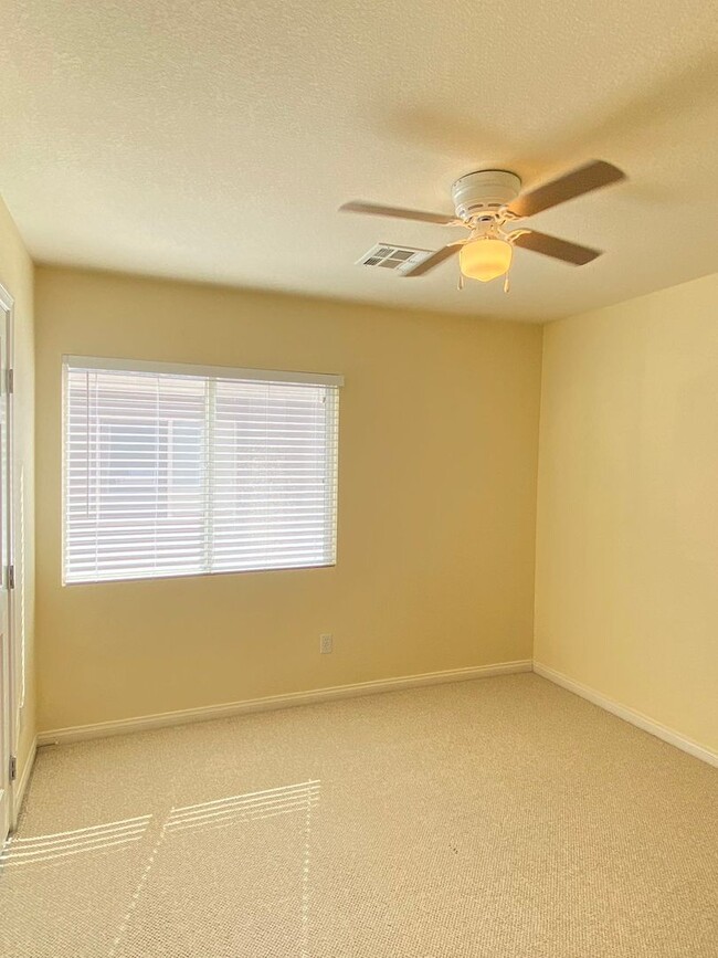 Building Photo - 5579 Vision Quest Ct