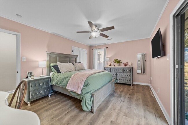 Building Photo - Nestled in the heart of Charlotte, this ch...