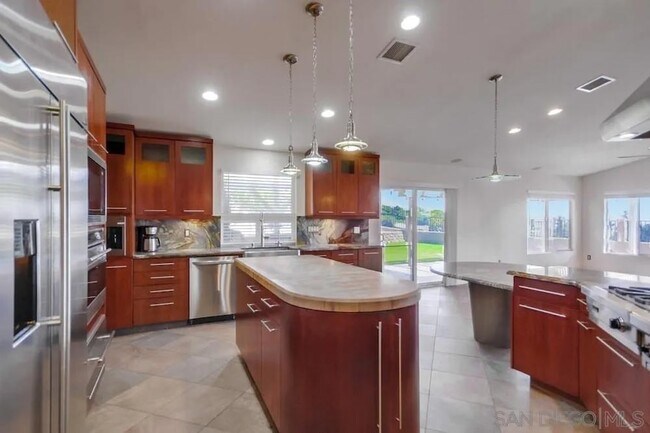 Building Photo - 2703 Lobelia Rd