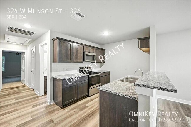 Building Photo - 324 W Munson St