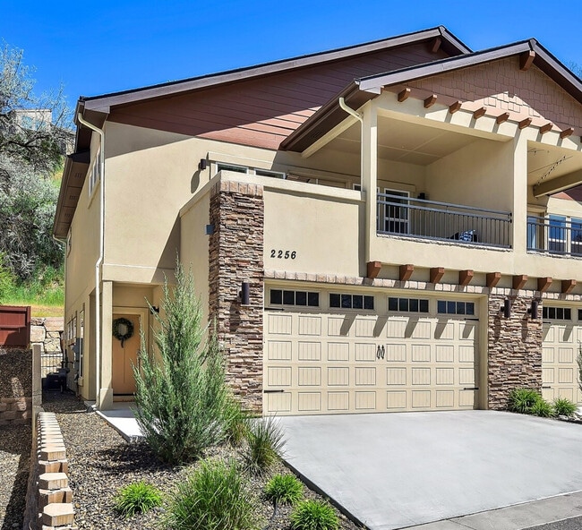 Building Photo - 2248 W Hill Terrace Ln