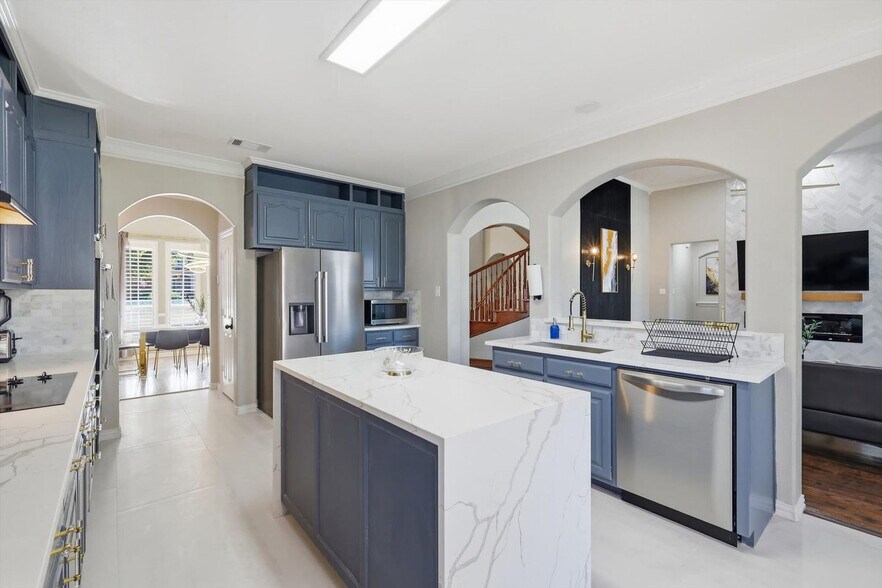 Building Photo - 4843 Golfside Dr