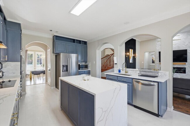 Building Photo - 4843 Golfside Dr