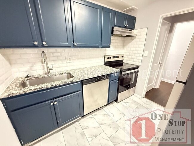 Building Photo - Beautiful 3 Bedroom 1.5 Bathroom Home in K...