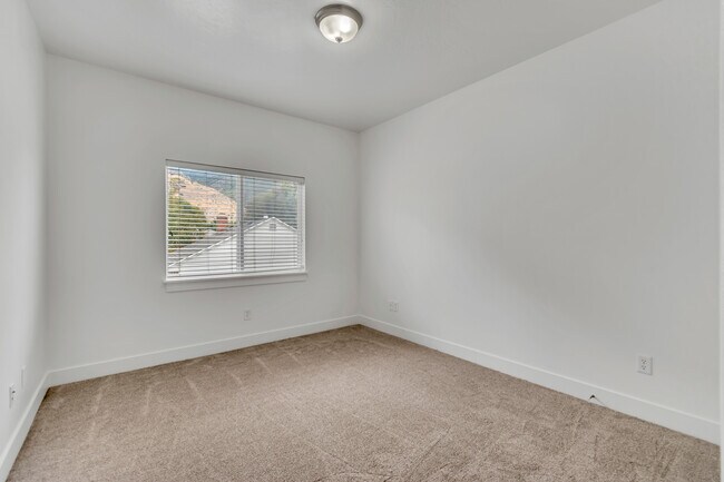 Building Photo - Cedar Street Holdings
