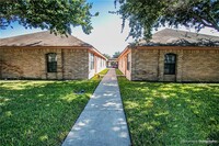 Building Photo - 1904 Aruba Dr
