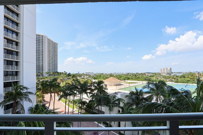 Building Photo - 3000 N Ocean Dr