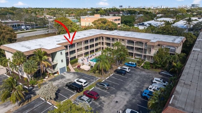 Building Photo - 100 SE 6th Ave