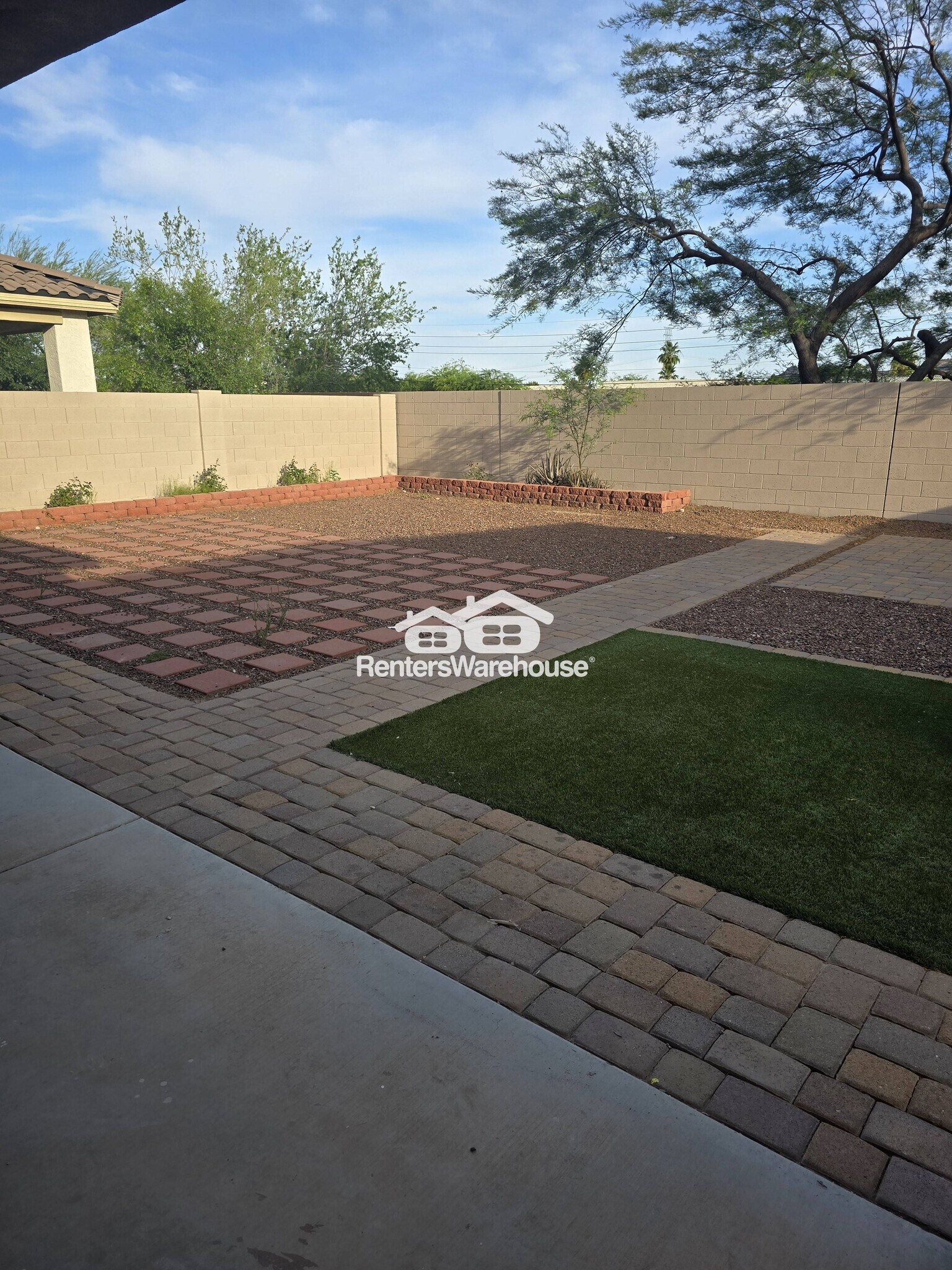 Building Photo - 5545 W Buckskin Trail