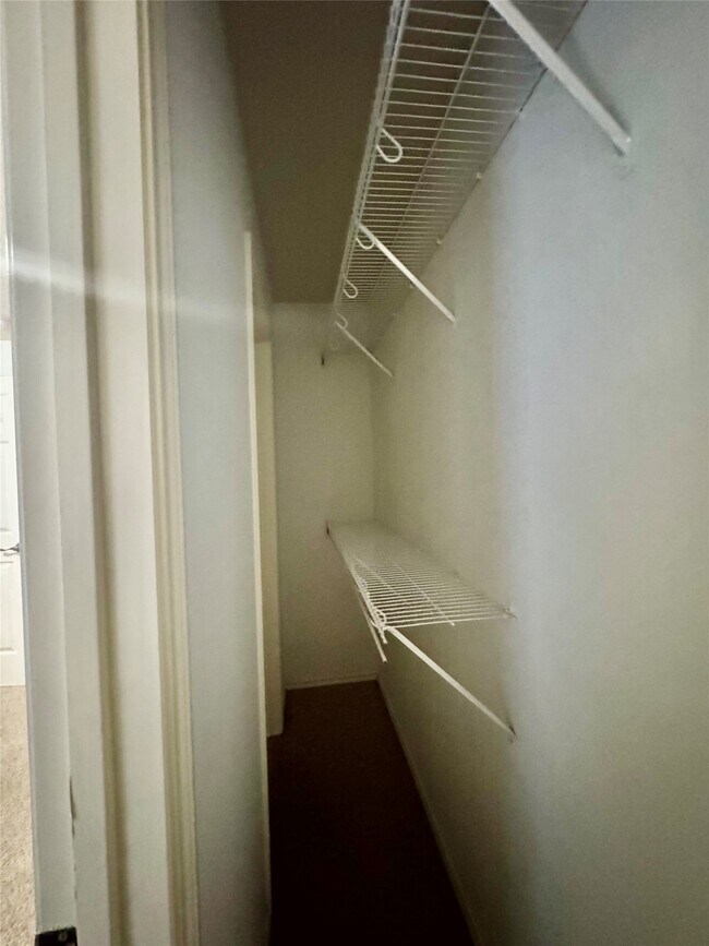 Building Photo - 13600 Breton Ridge St