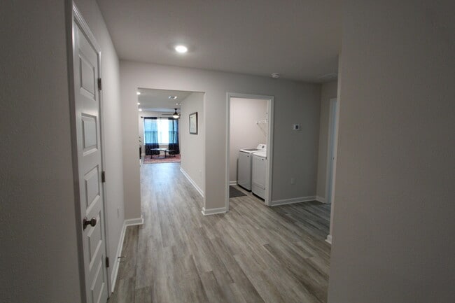 Building Photo - 3063 Jane Ln