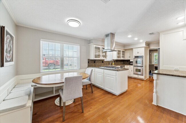 Building Photo - 3106 Redwood Lodge Dr