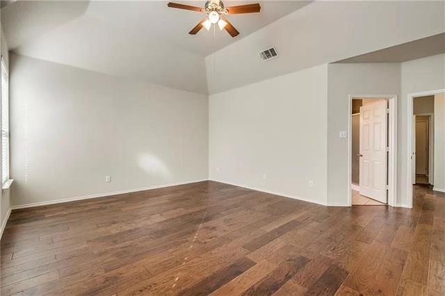 Building Photo - 5529 Crimson Oaks Dr