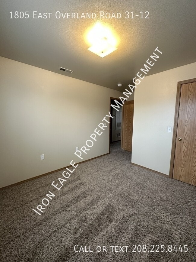 Building Photo - 1805 E Overland Rd