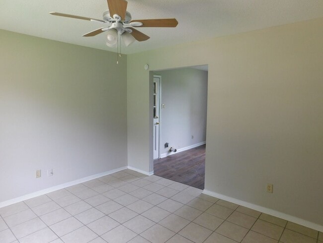 Building Photo - ****JUST REDUCED****1969 Dorchester Drive ...