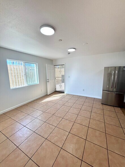 Building Photo - 1738 W 85th St